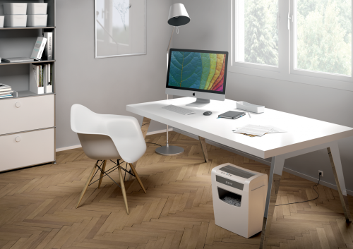 NISZCZARKA LEITZ IQ HOME P4 LE9106